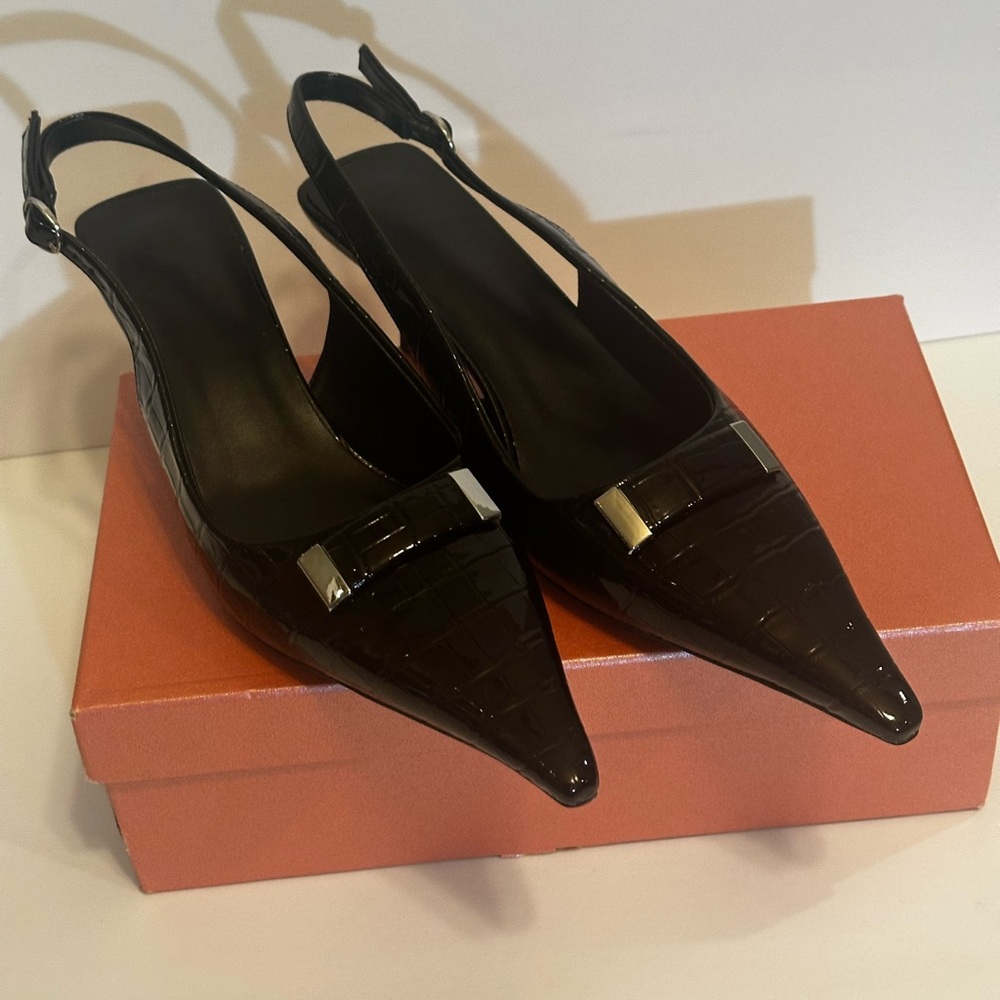 Elegant Black Croc-Embossed Slingback Heels